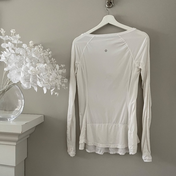*RARE* Lululemon Run: In The Sun Long Sleeve in White - Picture 4 of 7